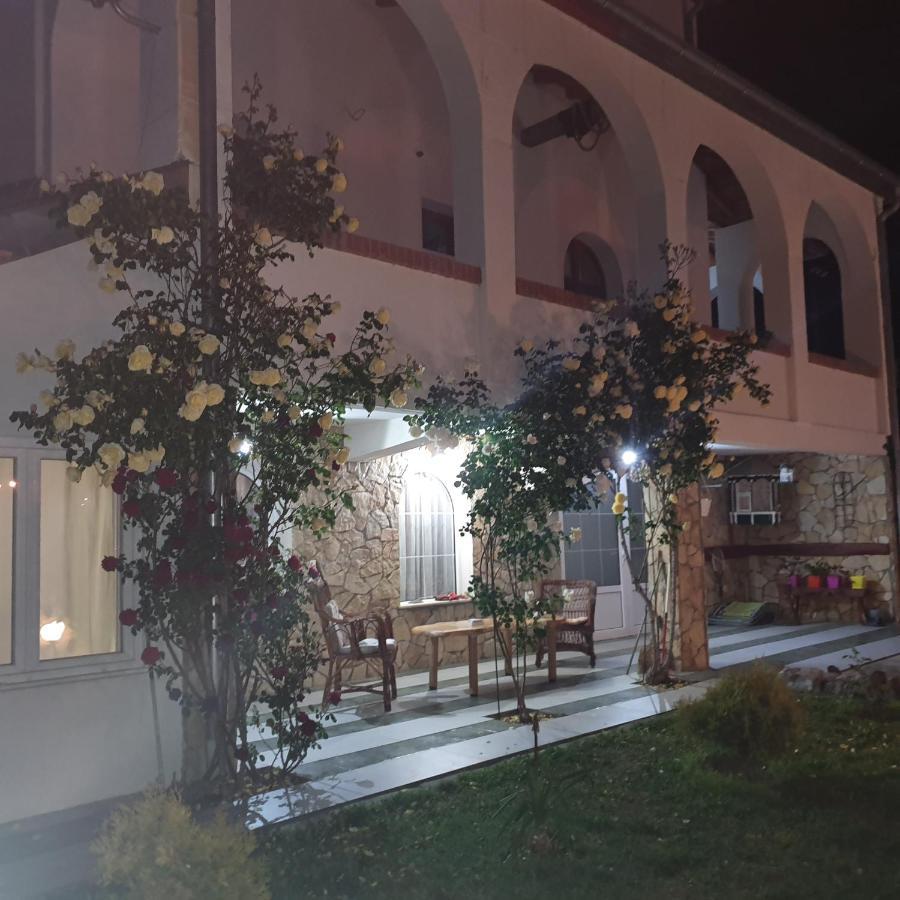 Knez Apartmani Senje Exteriör bild
