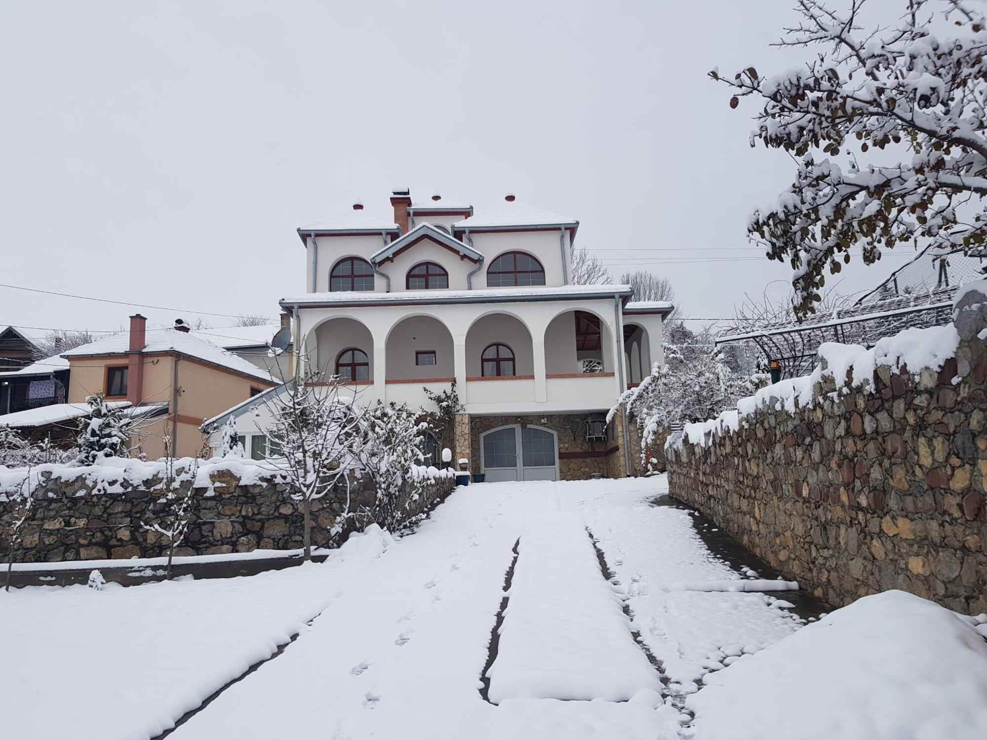 Knez Apartmani Senje Rum bild